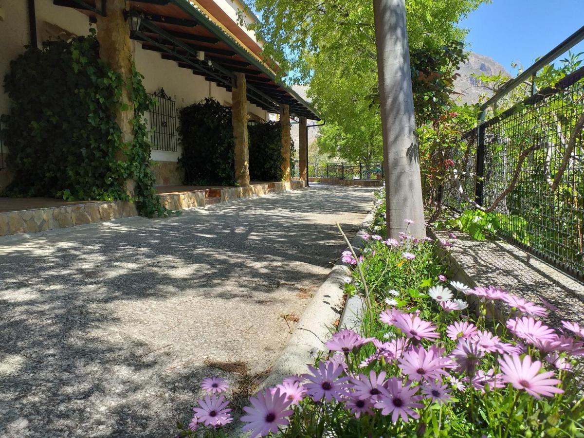 Cortijo El Cercadillo Guest House Bedmar y Garciez Bagian luar foto