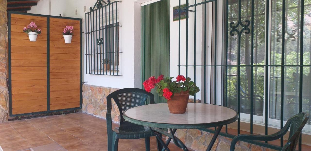 Cortijo El Cercadillo Guest House Bedmar y Garciez Bagian luar foto
